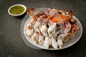 Steamed blue crab with spicy seafood sauce