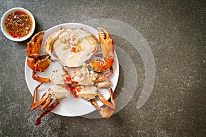 Steamed egg crab with fresh milk