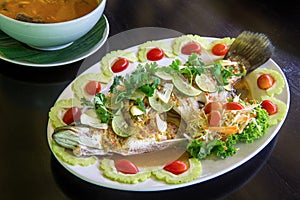 Steamed fish with lemon food.