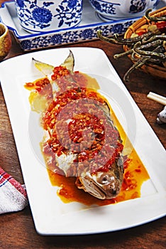 Chop bell pepper fish