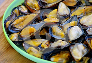 Steamed mussels on the plate