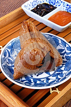 Steamed rice dumpling