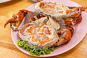 steamed roe crab with milk