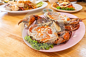 steamed roe crab with milk