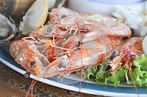 Steamed seafood or steamed shrimp