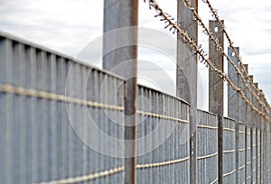 Steel anti entry fence with sharp spikes