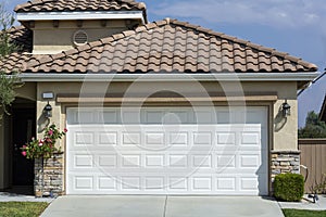 Steel automatic sectional garage doo