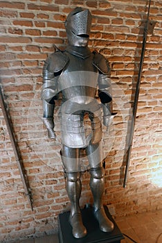 Steel body armour