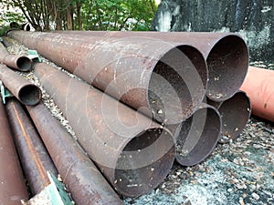 Metal pipe