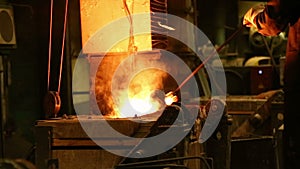 The steel plant for casting of molten metal into molds
