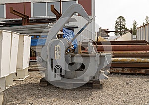 Steel saw