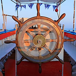 Steering boat wheel