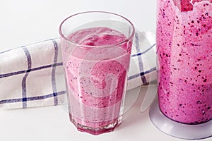 Step by step recipe cooking black currant smoothie. Step 5 mix bananas, berries, cottage cheese and milk in blender. Home Cooking