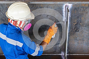 Step to use developer spray into the welded to pull the liquid penetrate from the defect for Non-Destructive Testing with process