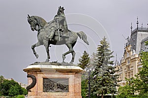Stephen the Great Statue - Palace of Culture - landmark attraction in Iasi, Romania