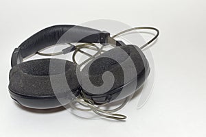 Stereo headphones, circumaural type