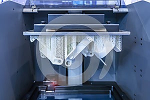 Stereolithography DPL 3d printer create liquid drips