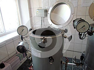 Sterilization room with operating autoclaves