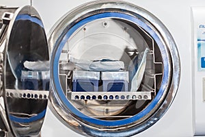 Sterilizing laboratory material