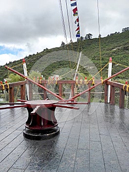 Stern of the black boat with red of the park jaime duque