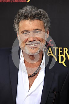 Steven Bauer