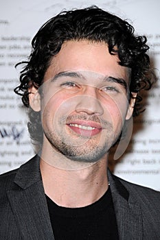 Steven Strait
