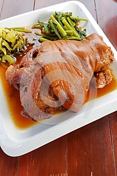 Yunnan pork knuckle