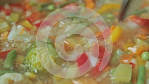 Stewing vegetables in a wok