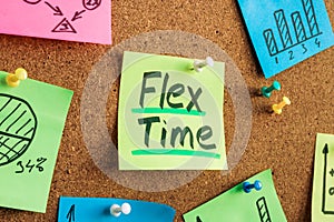 Sticker with Flex time inscription is pinned to the board.