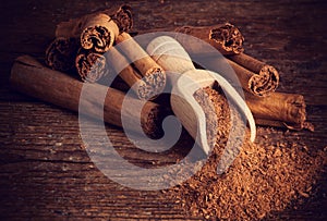 Sticks and ground ceylon cinnamon