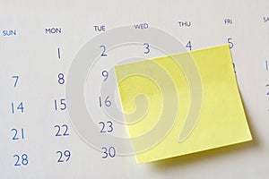 Pegajoso sobre el calendario 