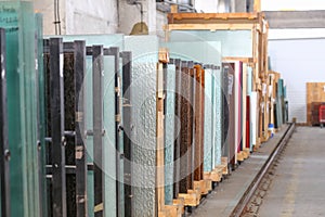 Stillage with glass