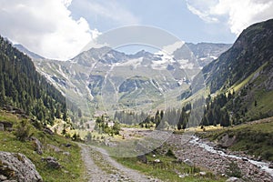 Stilluptal valley