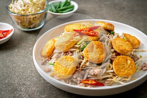 stir-fried bean sprout, egg tofu and minced pork