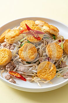 stir-fried bean sprout, egg tofu and minced pork