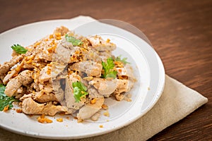 stir-fried chicken with garlic