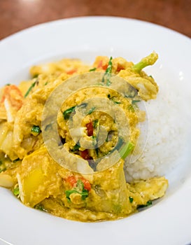 Stir-Fried Crab Meat with Curry Power recipe