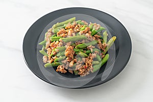 Stir-fried french bean or green bean with minced pork