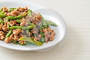 Stir-fried french bean or green bean with minced pork