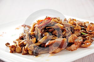 Stir fried meat and mushroom