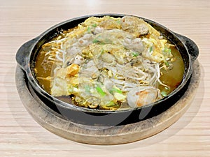 Stir-fried oyster with bean sprout