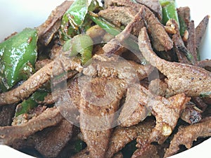 Stir-fried pork liver