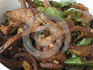 Stir-fried pork liver