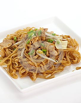 Stir-fried rice noodles