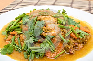 Stir-Fried Shrimp with Curry Powder