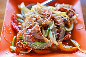 Stir Fried Soft Shell Crab with Curry Powder