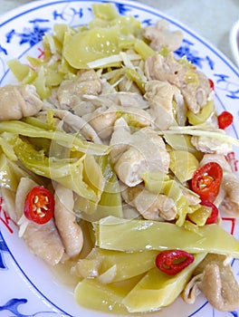 Stir-Fry Ginger Slice with Pork Intestine