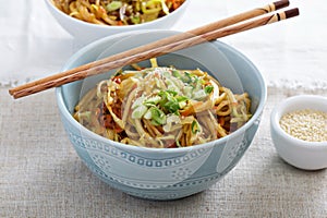 Stir fry with noodles, cabbage and carrot