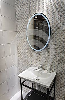 Stock Foto Bathroom, sink and mirror