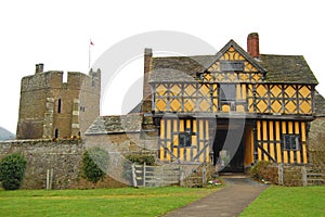 Stokesay castle